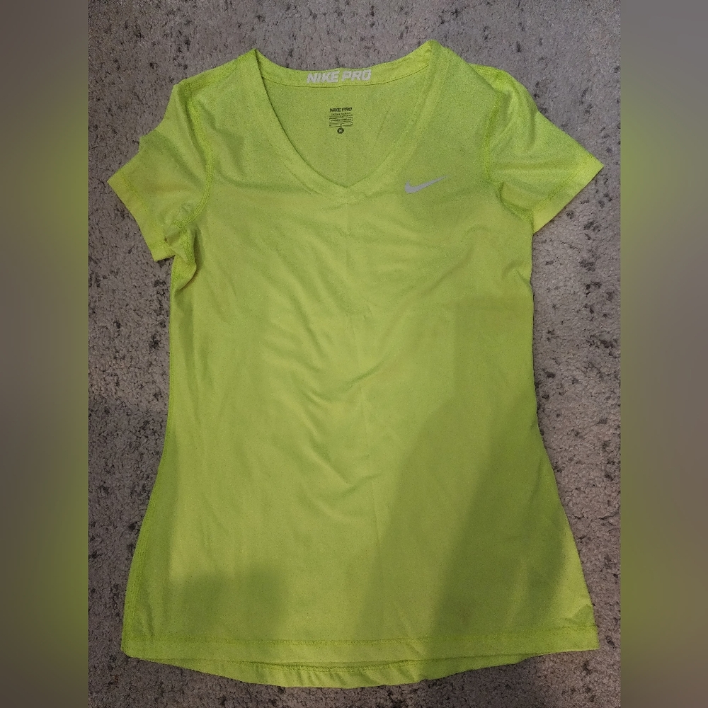 Nike Yellow V-Neck Fitted Short Sleeve Tee